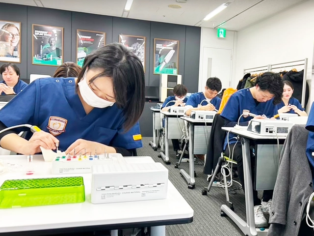 ハンズオンセミナーを受講するアップルドクター達